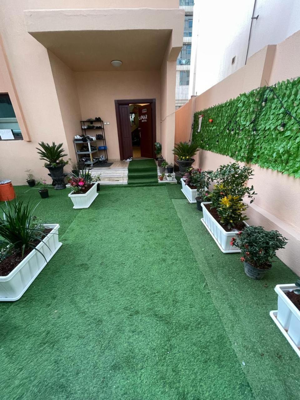 The Villa Hostel - By Lunar Abu Dabi Exterior foto